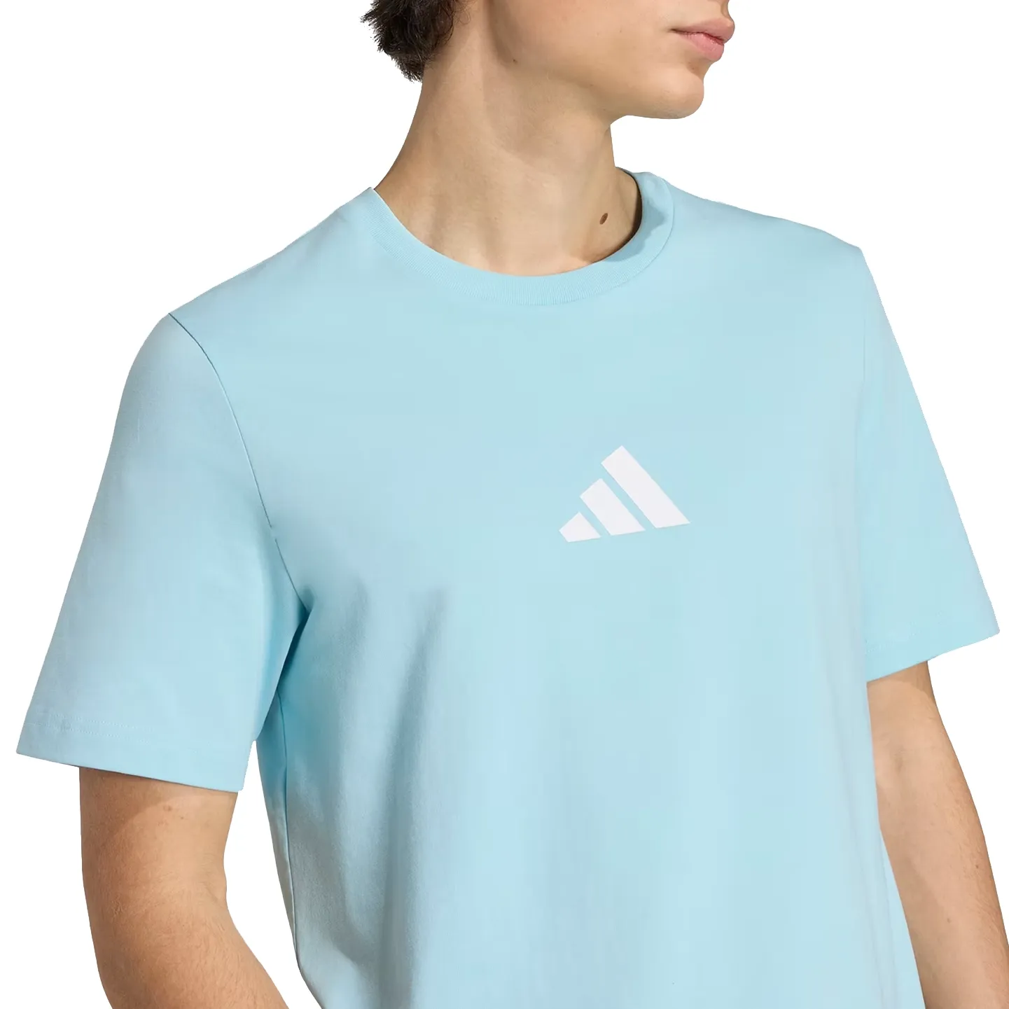 Camiseta Adidas Argentina Copa26 azul claro com logo branco e detalhes em azul claro